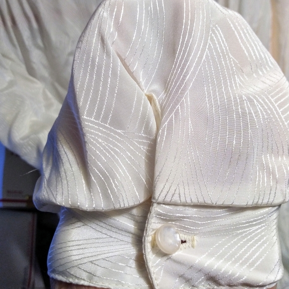 Vtg Cream Blouse by Paris station sz 12 - Picture 5 of 8